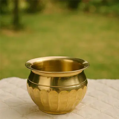Brass Planter by Metals & Beyond